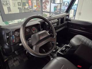 LAND ROVER Defender usata, con Interni in pelle