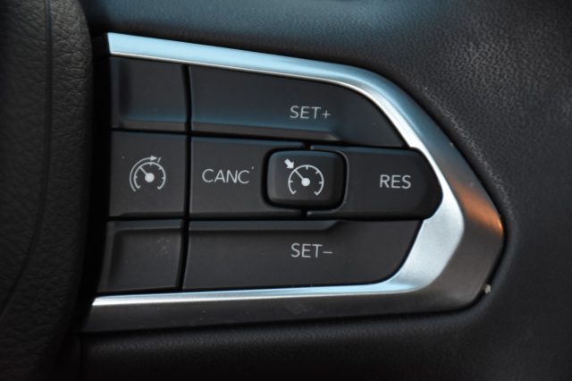 JEEP Compass usata, con Sedile posteriore sdoppiato