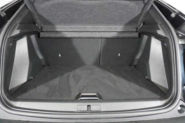 PEUGEOT 2008 usata, con Cruise Control