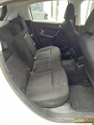 PEUGEOT 208 usata, con Sedile posteriore sdoppiato