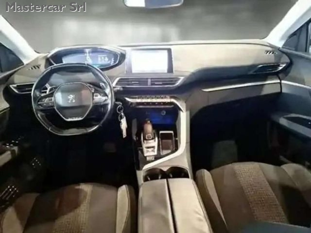 PEUGEOT 5008 usata, con Autoradio