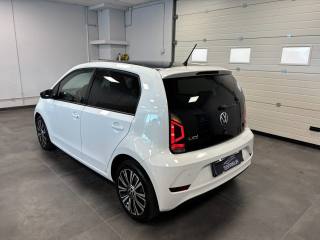 VOLKSWAGEN up! usata, con Autoradio