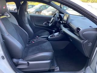 TOYOTA Yaris usata, con Lettore CD