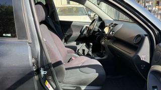 TOYOTA RAV 4 usata, con Park Distance Control