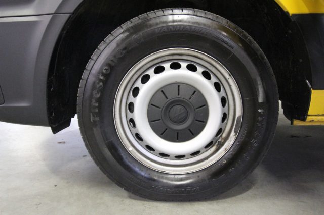 VOLKSWAGEN Crafter usata, con MP3