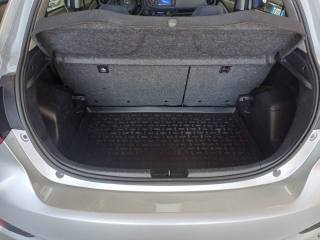 TOYOTA Yaris usata, con Sound system