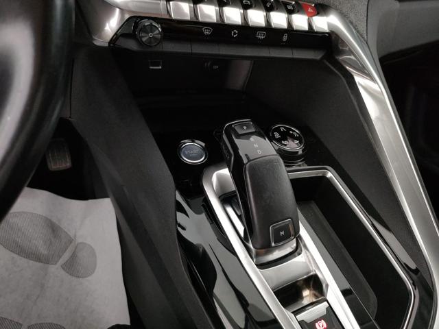 PEUGEOT 3008 usata, con Controllo automatico clima