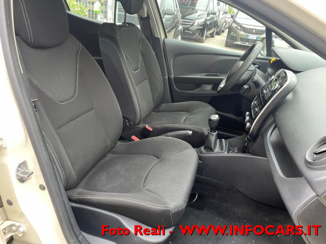 RENAULT Clio usata, con Autoradio