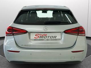 MERCEDES-BENZ A 180 usata, con Sedile posteriore sdoppiato