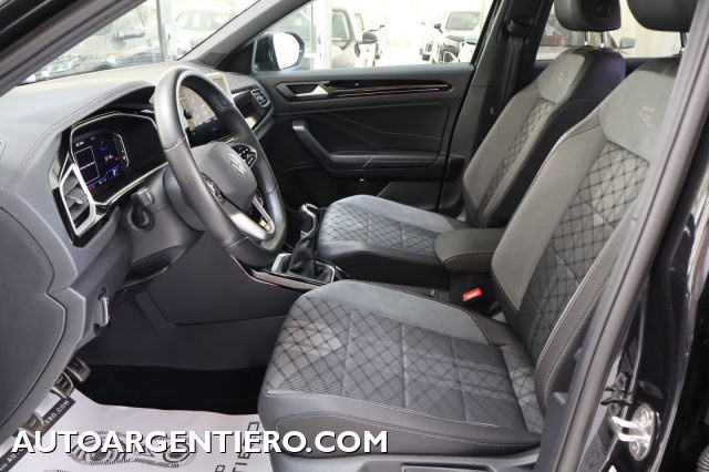 VOLKSWAGEN T-Roc usata, con Autoradio