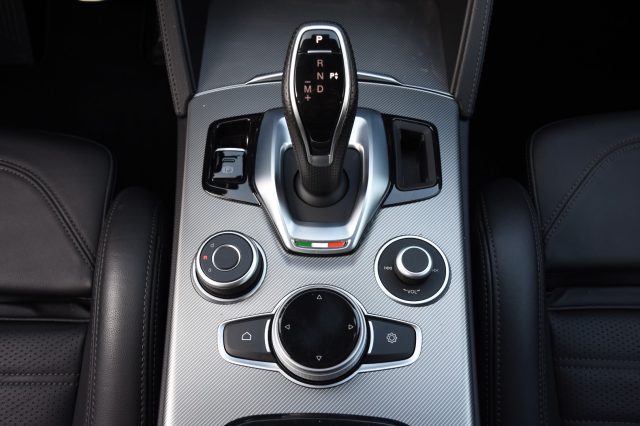 ALFA ROMEO Stelvio usata, con Touch screen