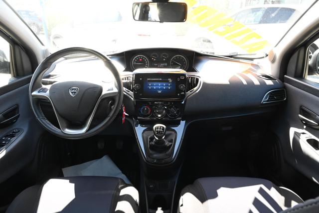 LANCIA Ypsilon usata, con Fendinebbia