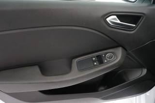 RENAULT Clio usata, con Luci diurne