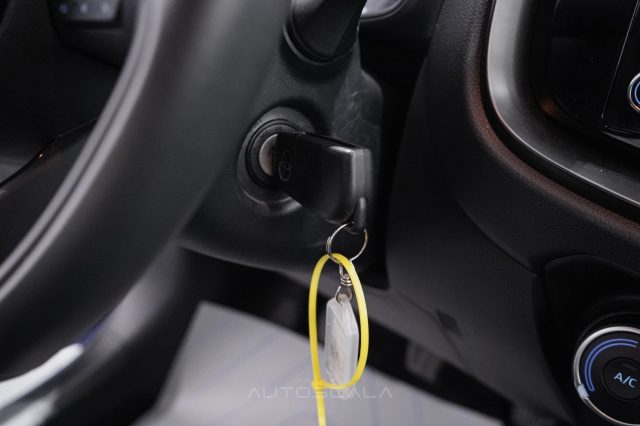 TOYOTA Aygo X usata, con Airbag testa