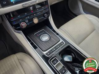 JAGUAR XF usata, con Controllo elettronico della corsia