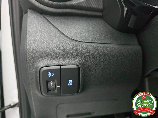 HYUNDAI i10 usata, con Specchietti laterali elettrici