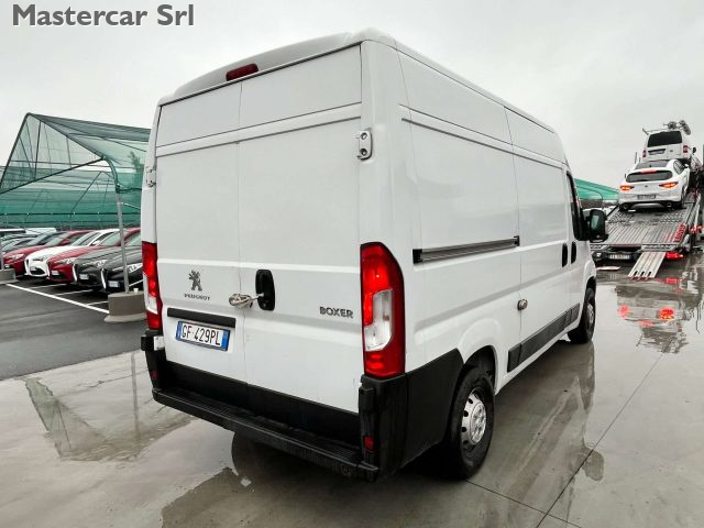 PEUGEOT Boxer usata, con Alzacristalli elettrici
