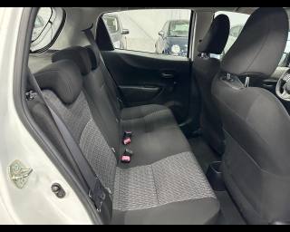 TOYOTA Yaris usata, con Airbag testa