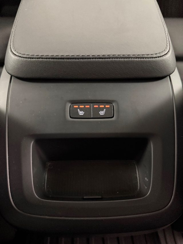 VOLVO V90 Cross Country usata, con Interni in pelle