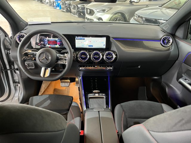 MERCEDES-BENZ GLA 200 usata, con Climatizzatore