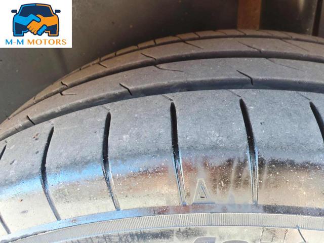 VOLKSWAGEN up! usata 21