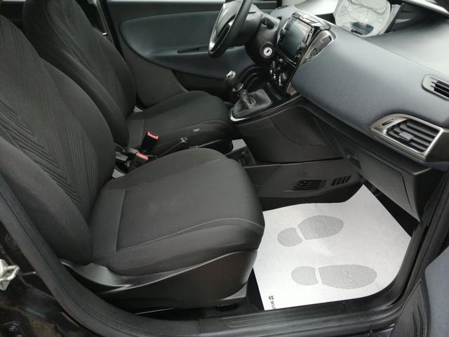 LANCIA Ypsilon usata, con Autoradio