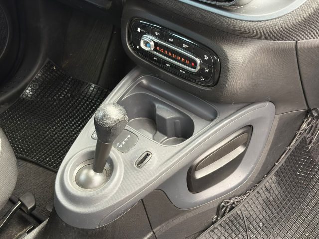 SMART ForFour usata, con USB