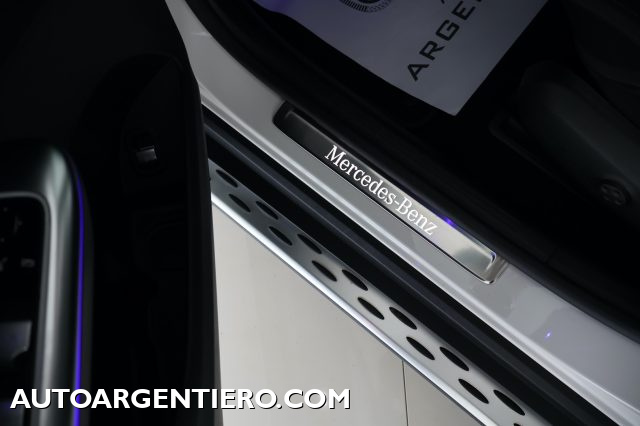 MERCEDES-BENZ GLC 300 usata, con Sensori di parcheggio anteriori