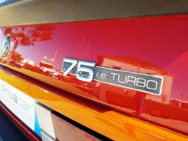 ALFA ROMEO 75 usata 9