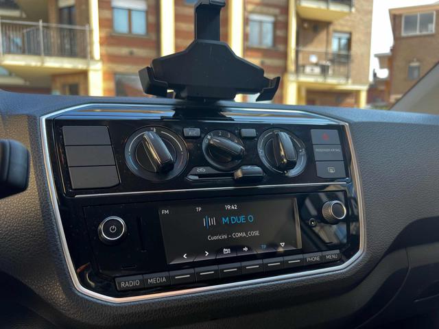 VOLKSWAGEN up! usata, con Servosterzo