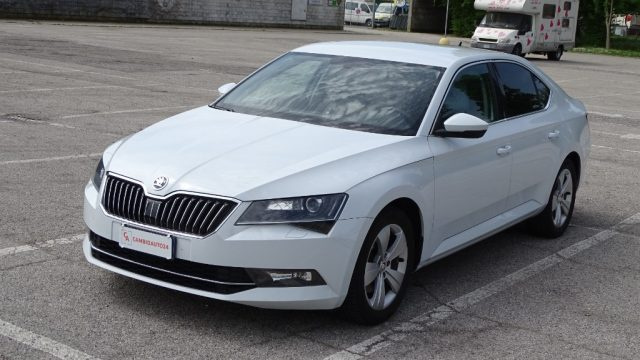 SKODA Superb usata, con Airbag laterali