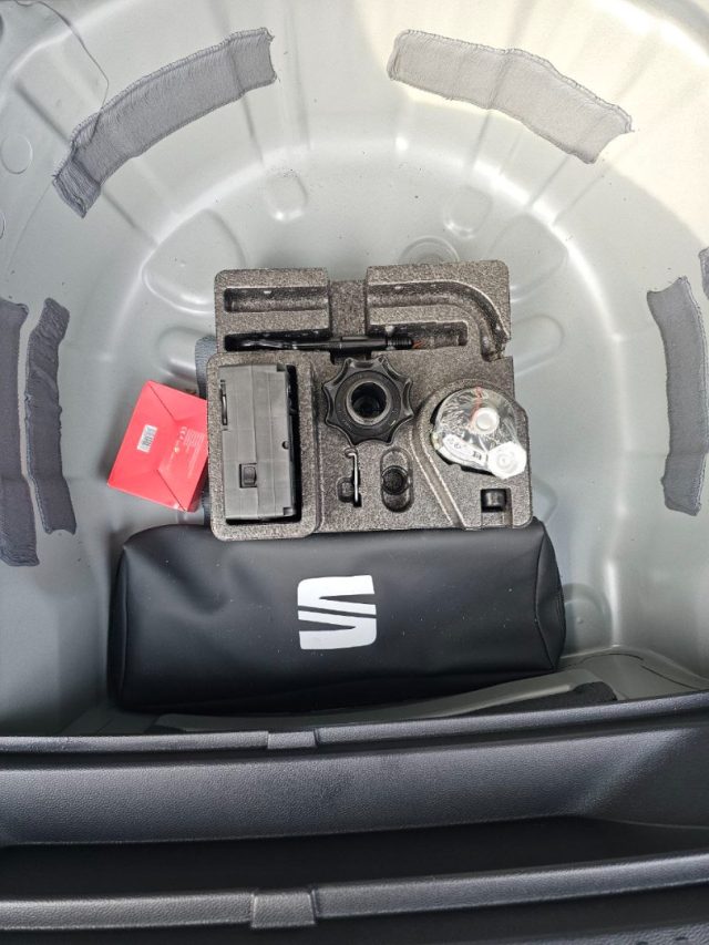SEAT Arona usata, con Fari LED