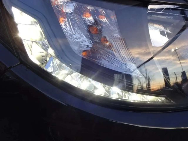 MAHINDRA KUV100 usata, con Lettore CD