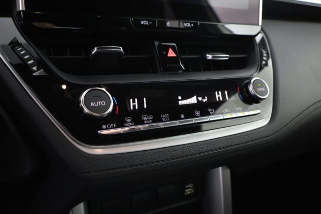 TOYOTA Corolla Cross usata 11