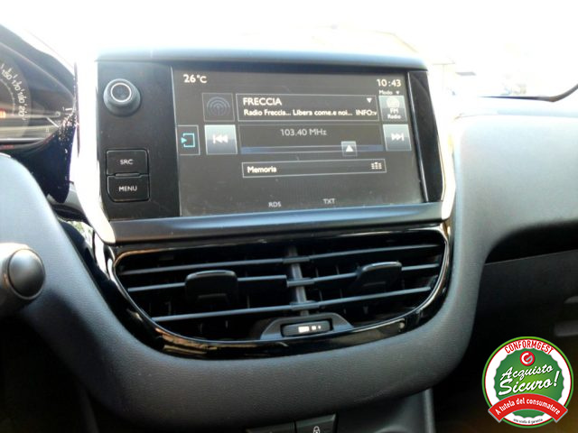 PEUGEOT 208 usata, con Touch screen
