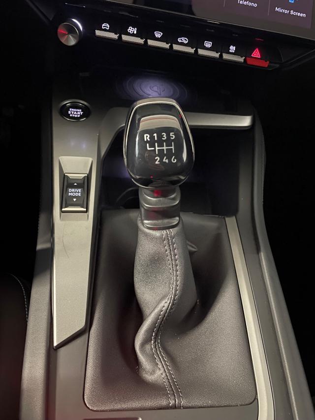 PEUGEOT 308 usata, con Touch screen