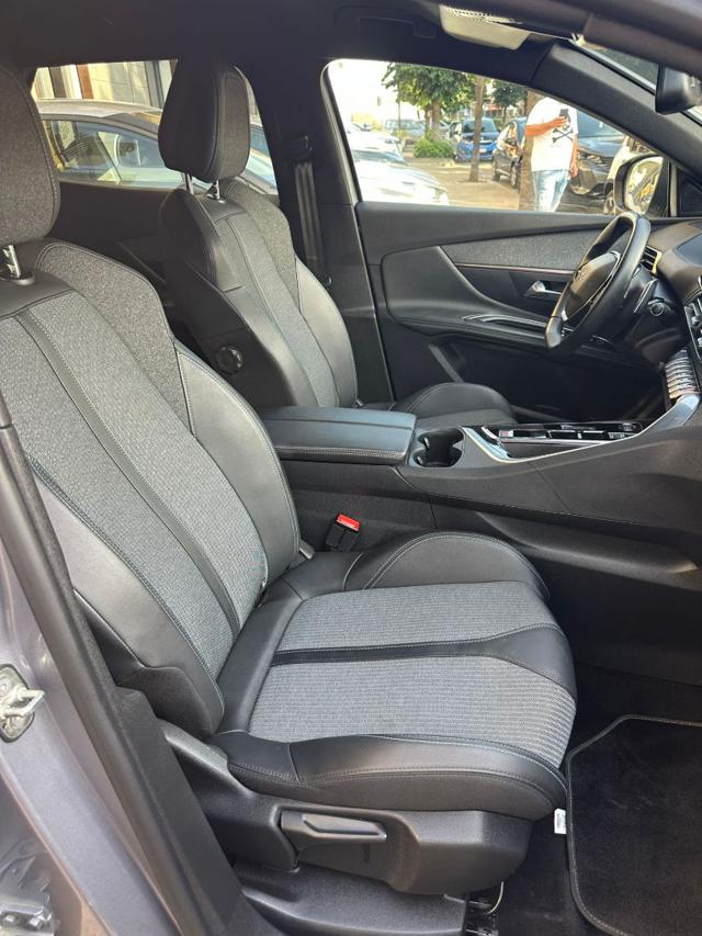 PEUGEOT 3008 usata, con Sedili sportivi