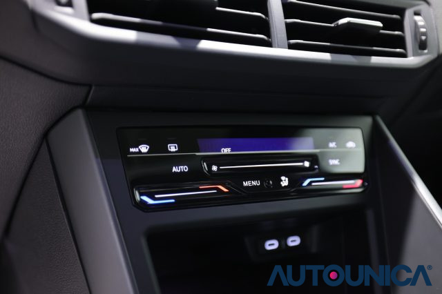 VOLKSWAGEN Taigo usata, con Autoradio digitale