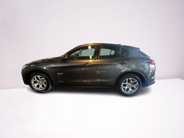 ALFA ROMEO Stelvio usata, con Alzacristalli elettrici