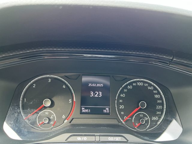 VOLKSWAGEN T-Cross usata 28