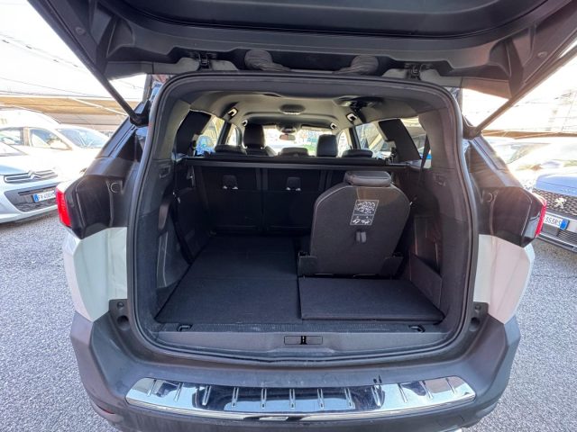 PEUGEOT 5008 usata, con Controllo vocale