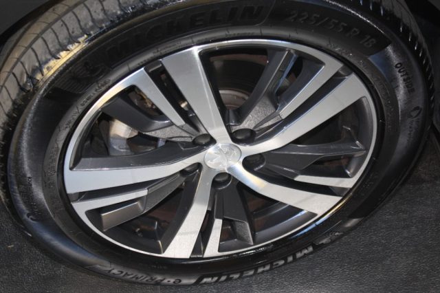PEUGEOT 3008 usata, con Bracciolo