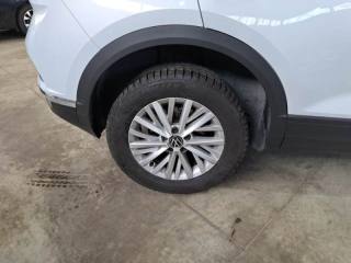 VOLKSWAGEN T-Roc usata, con Autoradio digitale