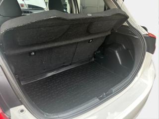 TOYOTA Yaris usata, con Fendinebbia