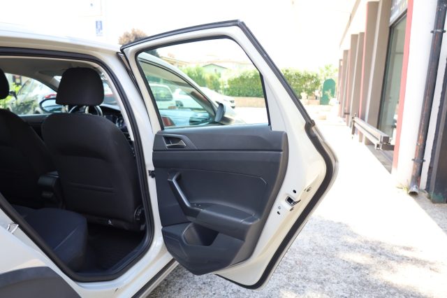 VOLKSWAGEN Taigo usata 118
