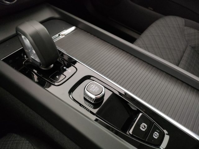 VOLVO XC60 usata, con Sedile posteriore sdoppiato