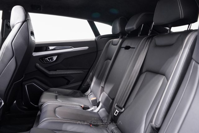 LAMBORGHINI Urus usata 24