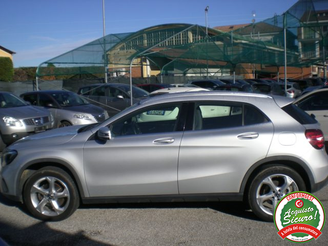 MERCEDES-BENZ GLA 200 usata, con Chiusura centralizzata