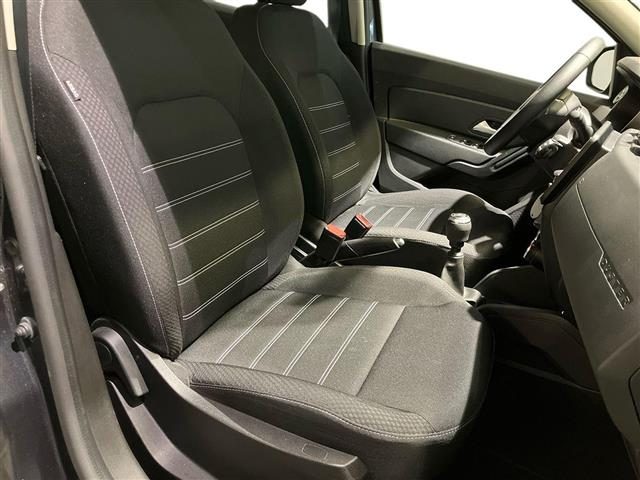 DACIA Duster usata 10