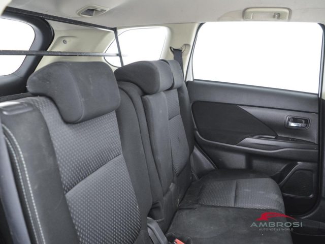MITSUBISHI Outlander usata 10